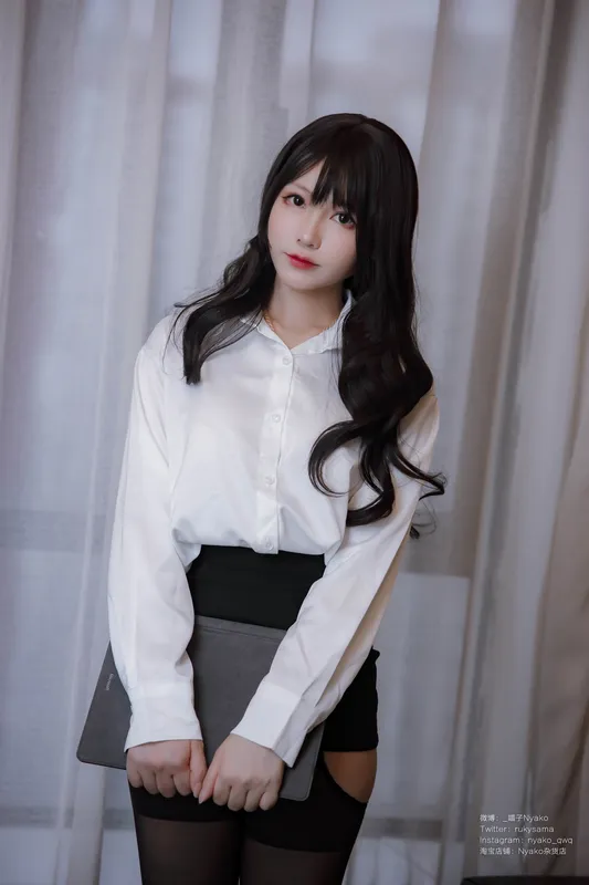 隣のやばいお姉さん OL - Nyako喵子